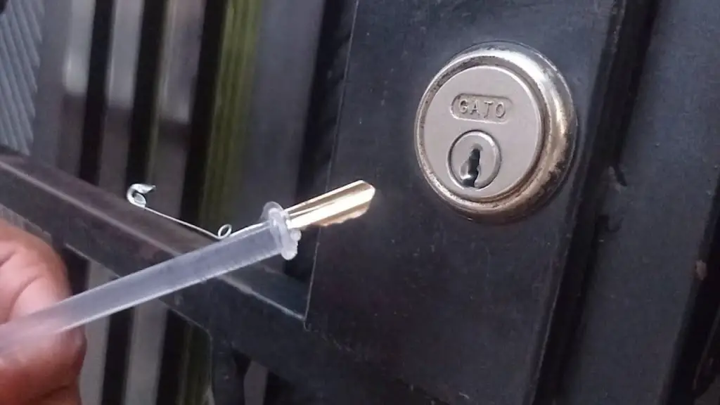 Llave rota atascada en la cerradura: este movimiento es suficiente para resolver