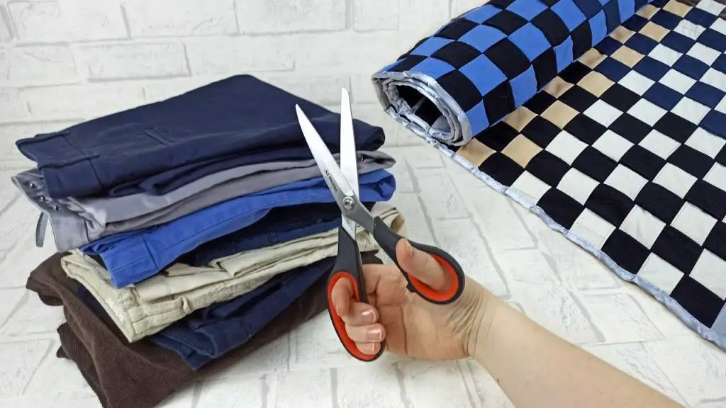 Los pantalones viejos no se tiran a la basura: si los reutilizas de esta manera te vienen bien