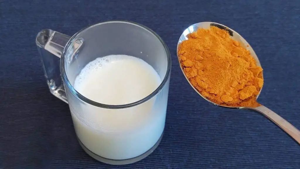 A spoonful of this powder a day : the secret no one will tell you