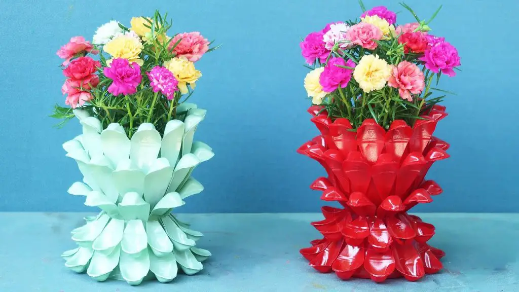 Beautiful Crane-Shaped Potted Plant Ideas for Your Garden