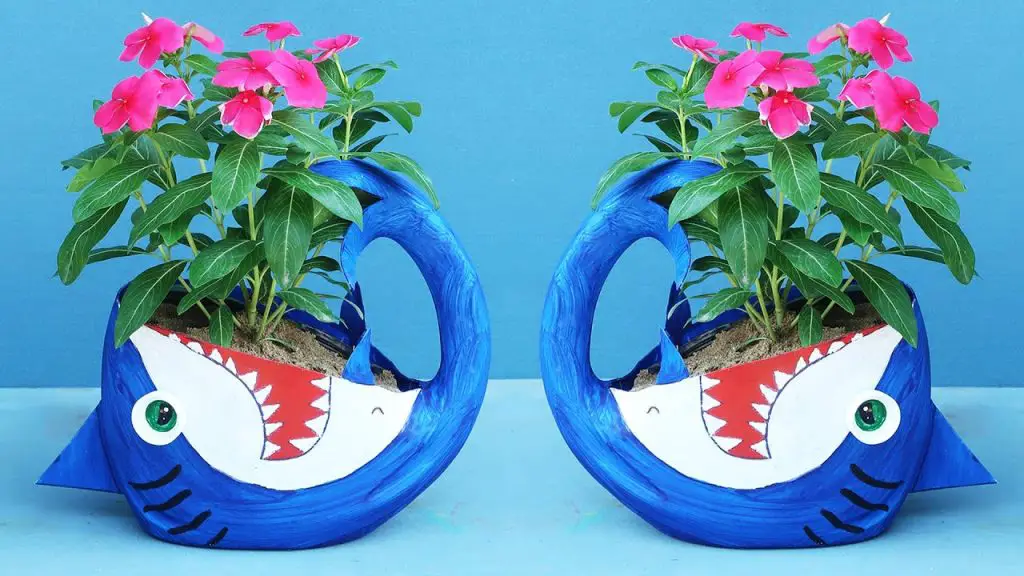 Dive into Creativity: How to Make Shark-Shaped Plant Pots from Plastic Bottles