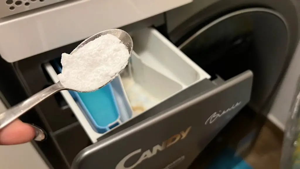 Half a Cup of Baking Soda in Your Washing Machine Solves These 5 Common Problems