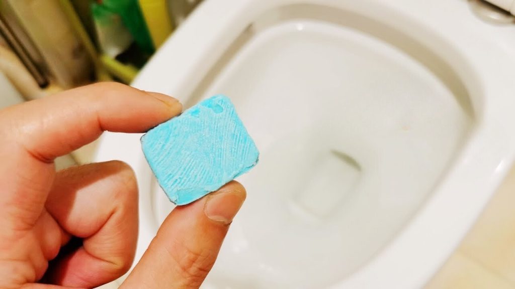 Throw it down the toilet : More effective than any cleaner