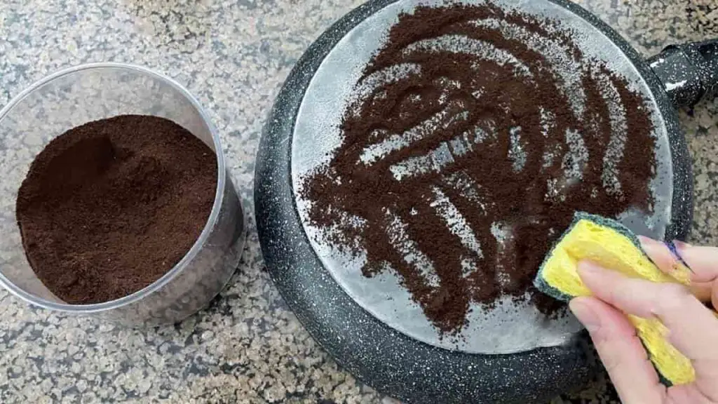 With This Simple Trick, You Can Make Any Pan Non-Stick and Save Money