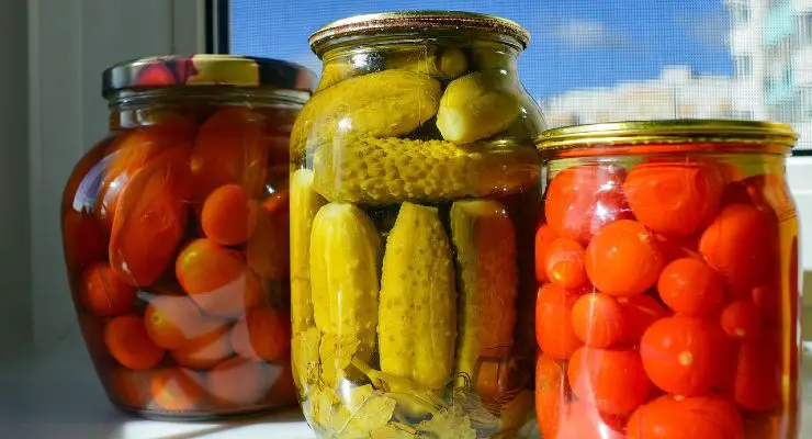 Don’t throw away pickle juice, 20 ways to use it: you never thought about it
