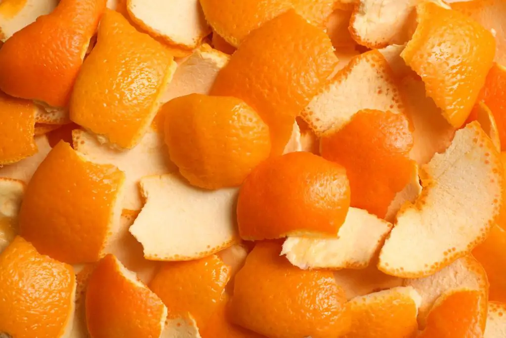 My grandmother taught me to recycle orange peels like this! They are very effective